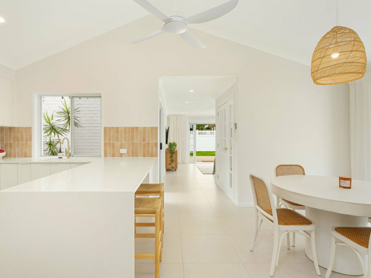 2/15 Janal Place, Currumbin Waters - image 1