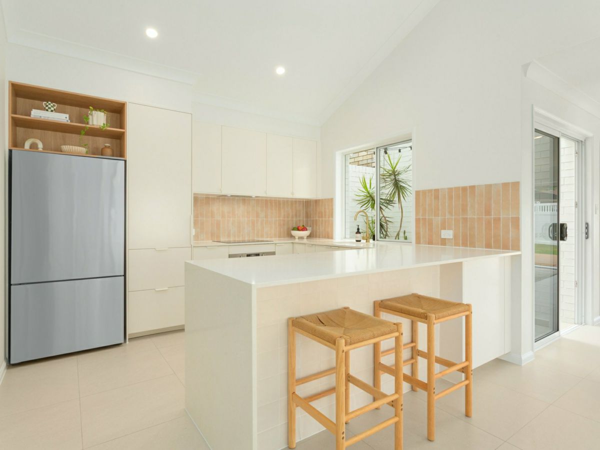 2/15 Janal Place, Currumbin Waters - image 2