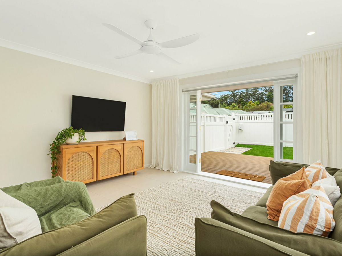 2/15 Janal Place, Currumbin Waters - image 3