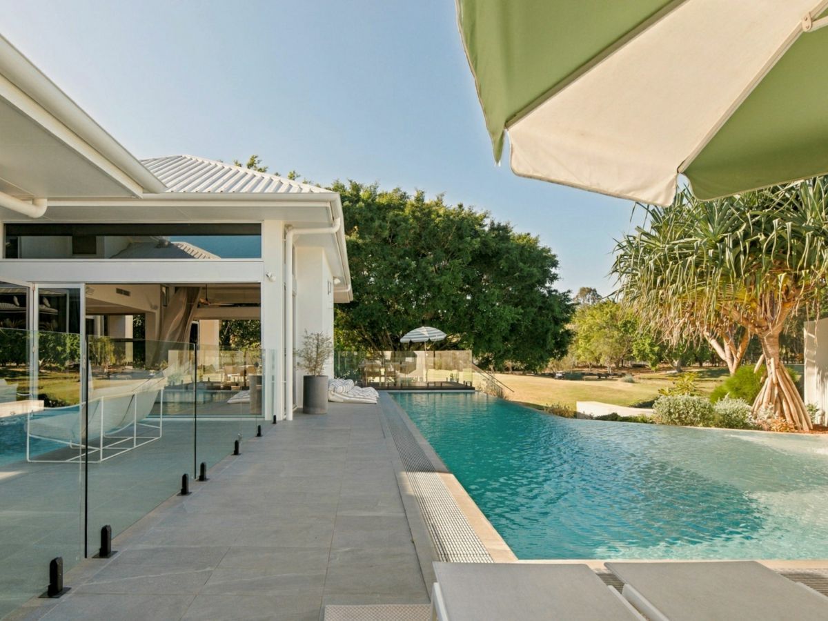 828 Legend Trail, Robina - image 1