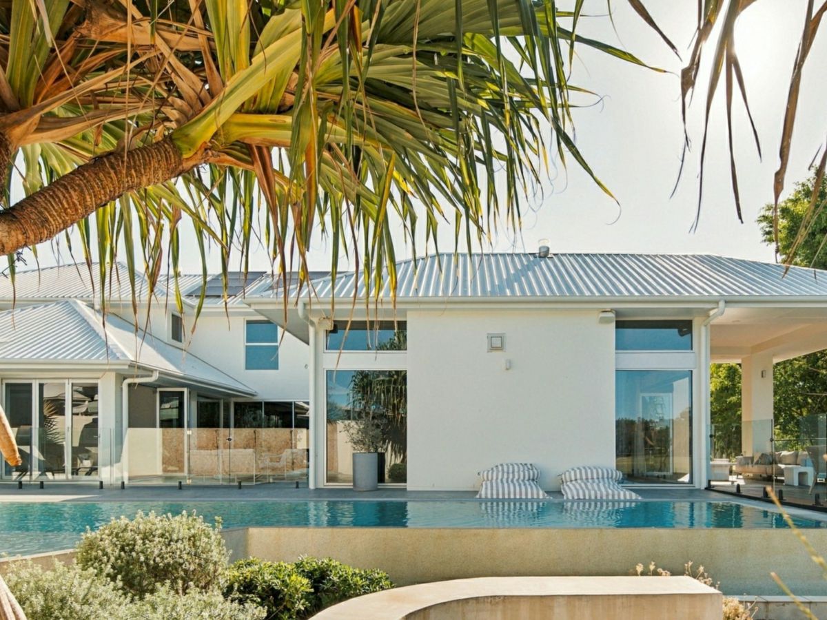 828 Legend Trail, Robina - image 2