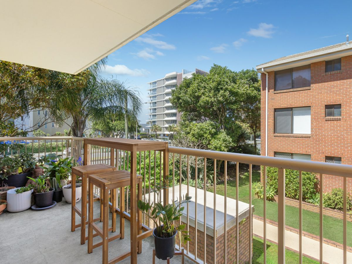 18/1374 Gold Coast Highway, Palm Beach - image 2