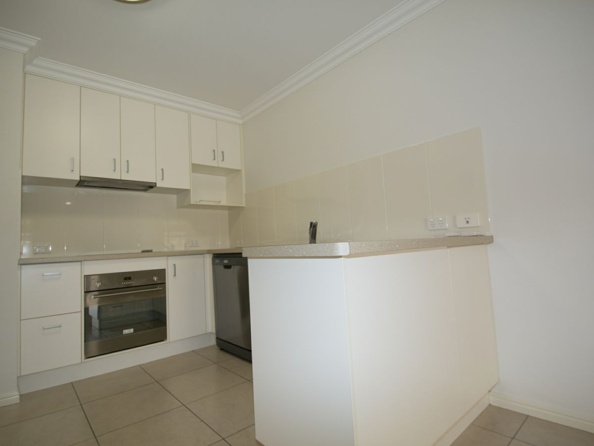 4/110 Woondooma Street, Bundaberg West - image 2