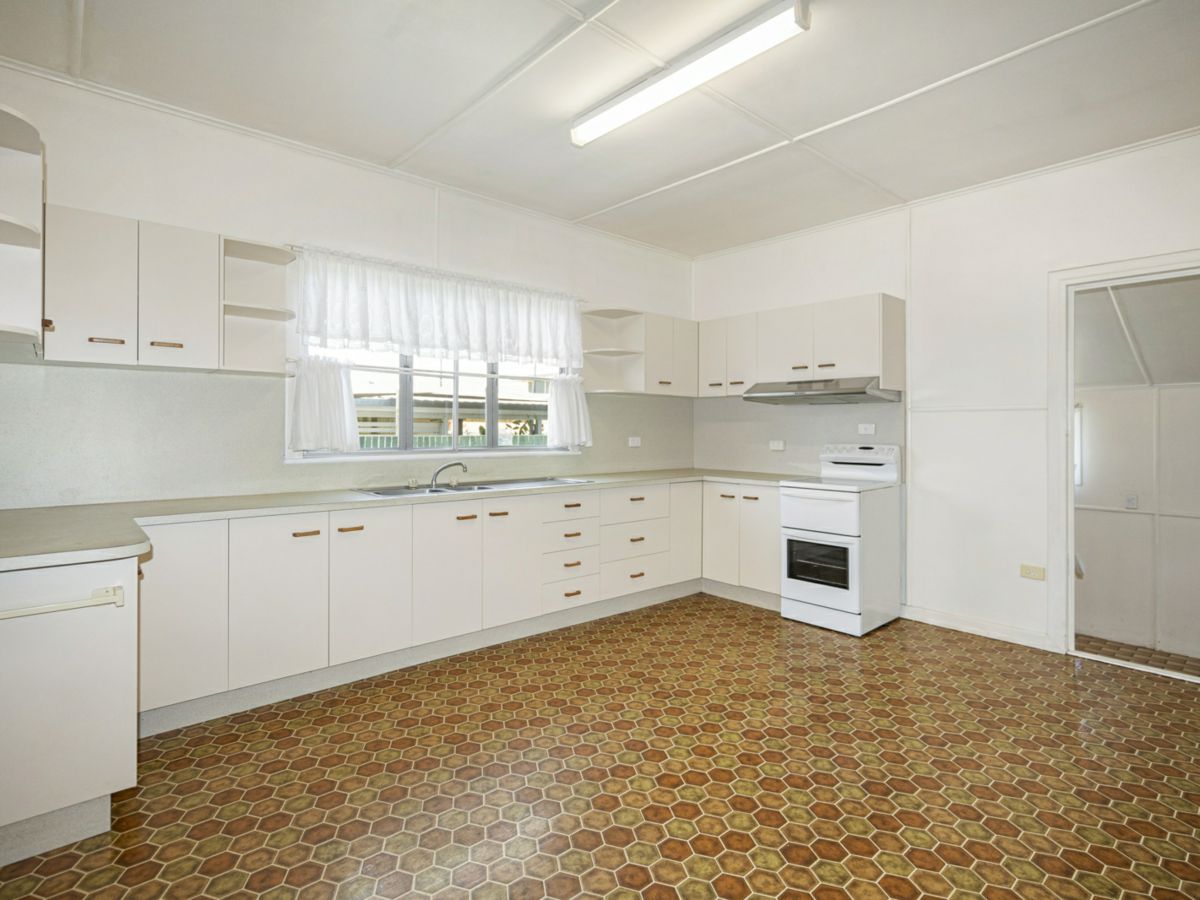 30 Morshead Street, Avenell Heights - image 2