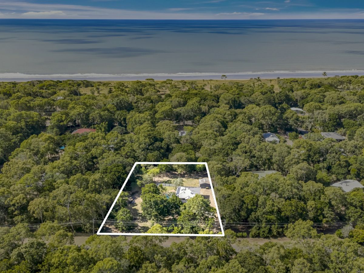 30 Plum Tree Crescent, MOORE PARK BEACH