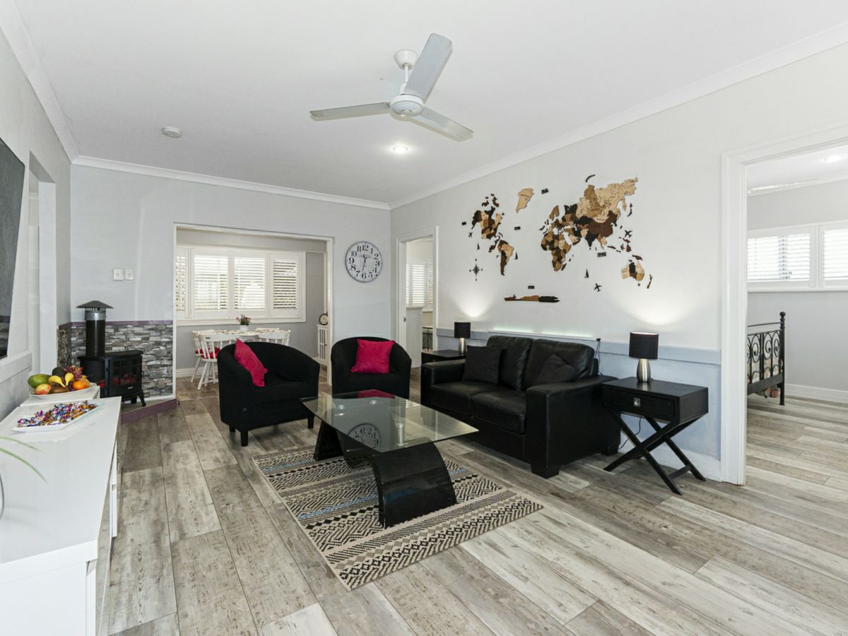1/72 Payne Street, Avoca - image 2