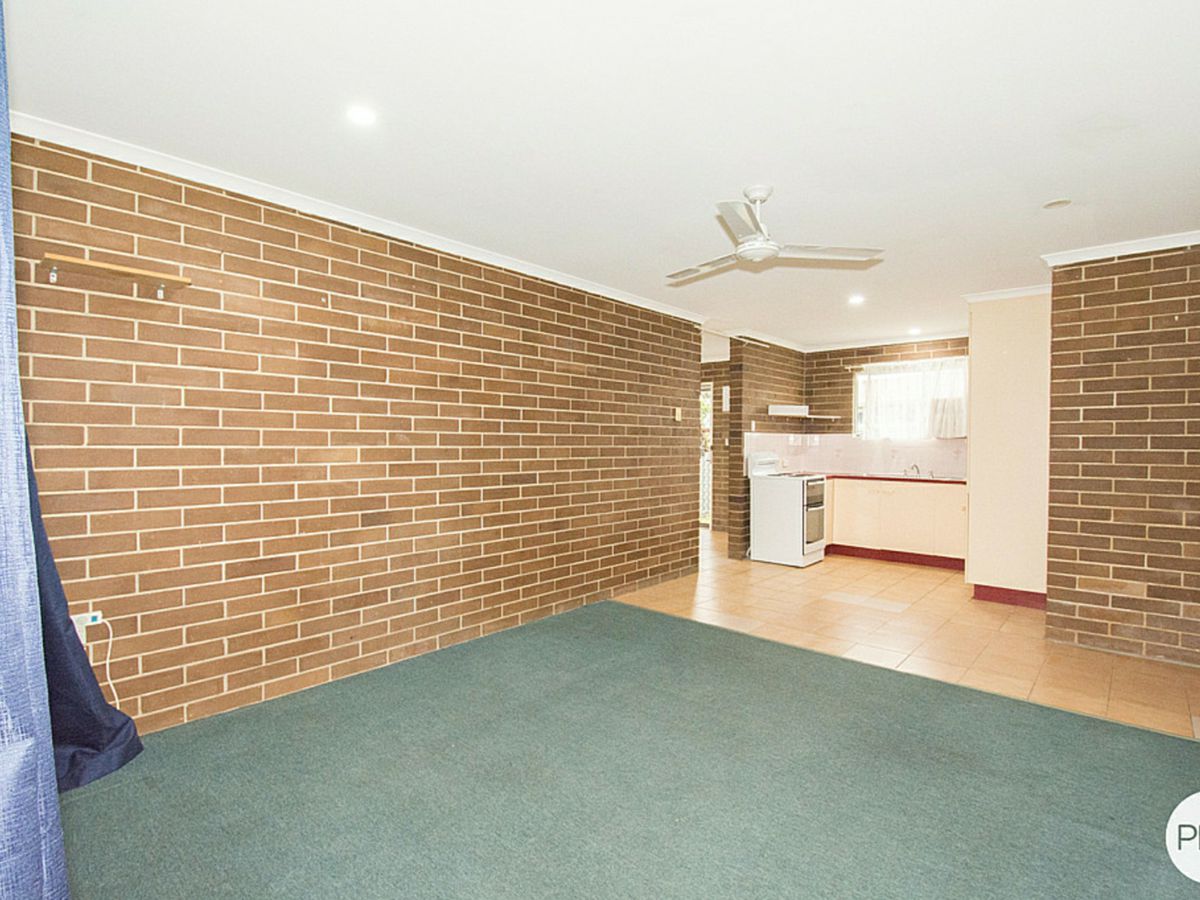 2/90 Hanbury Street, Bundaberg North - image 3