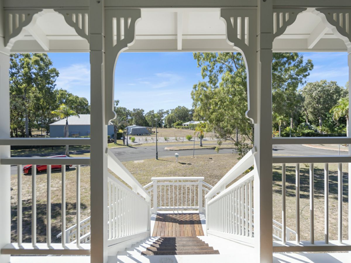 27 Royal Boulevard, Moore Park Beach - image 2