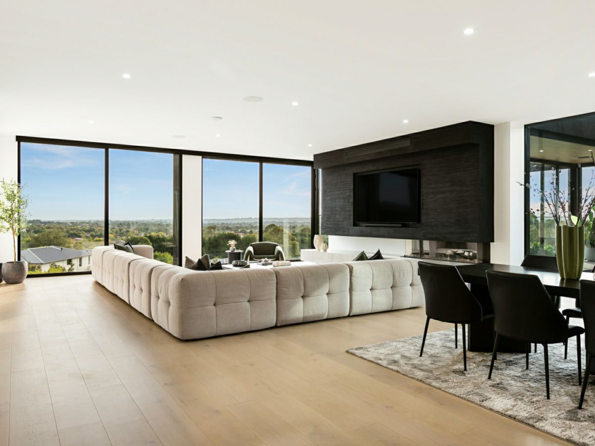 8 Sheldon Court, Lysterfield - image 3