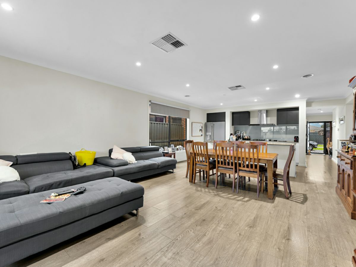 7 Crawford Rise, Cobblebank - image 3