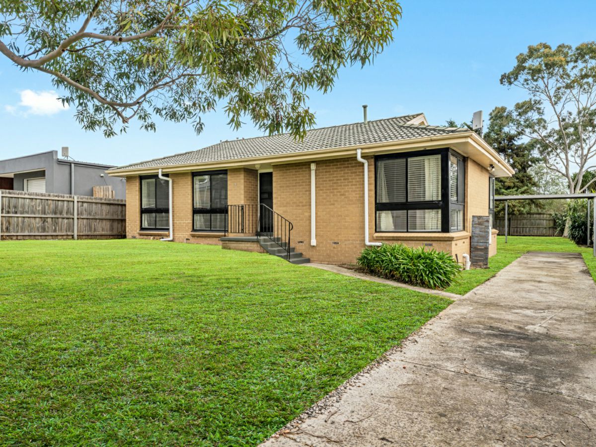9 Euroka Crescent, Churchill - image 2