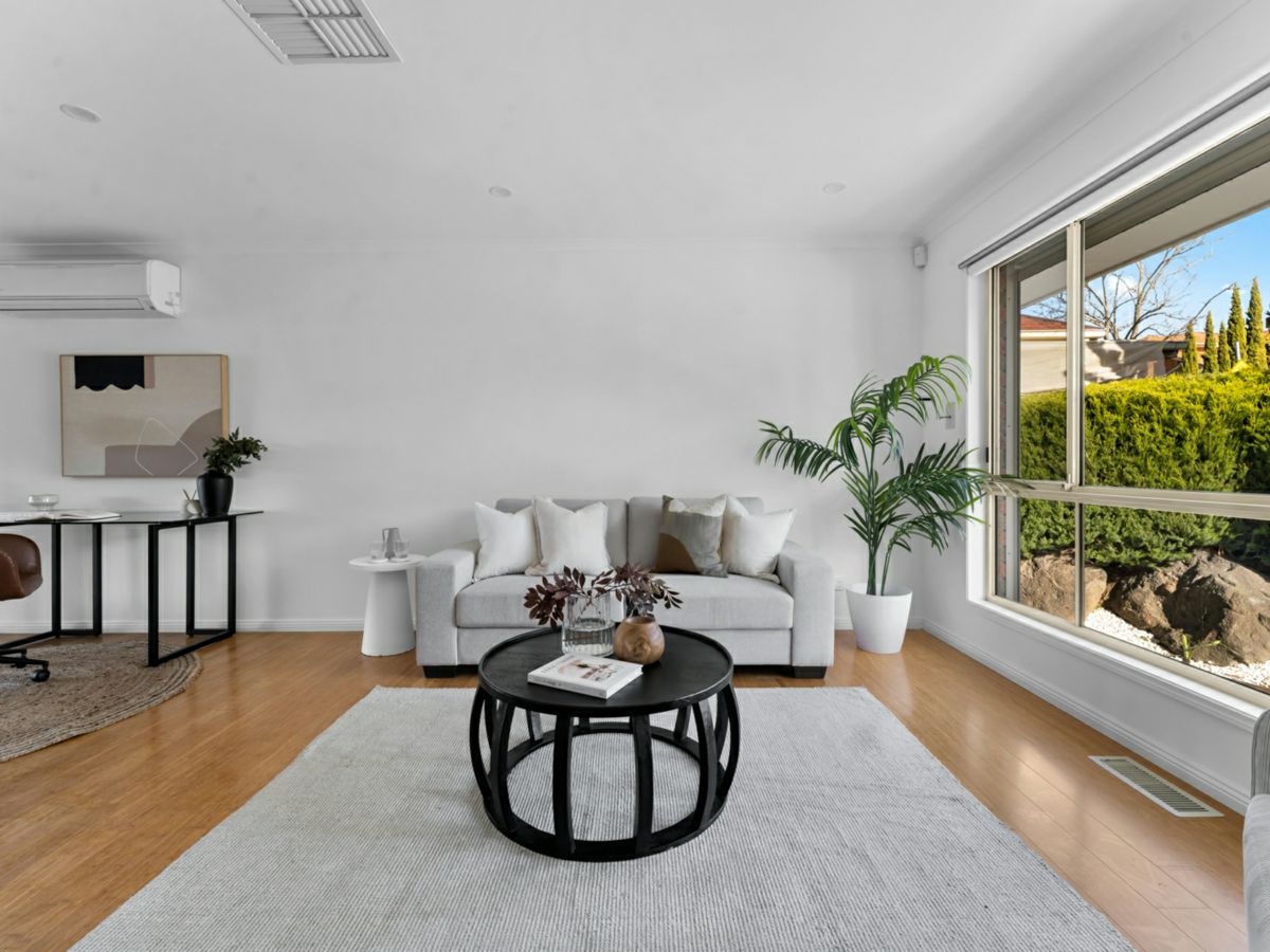 25 Lawson Way, Endeavour Hills - image 3