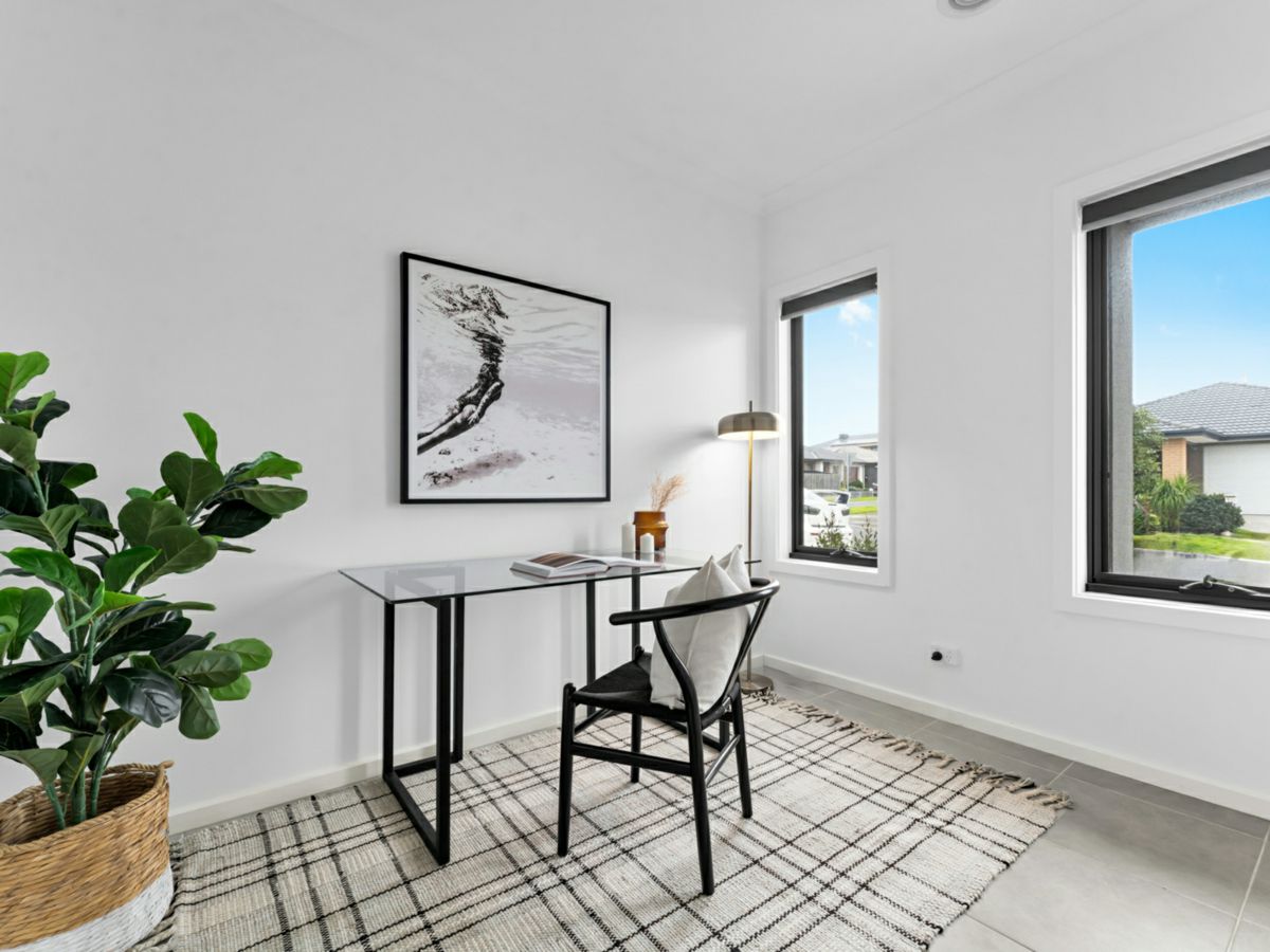 7 Scotland Circuit, Cranbourne West - image 2