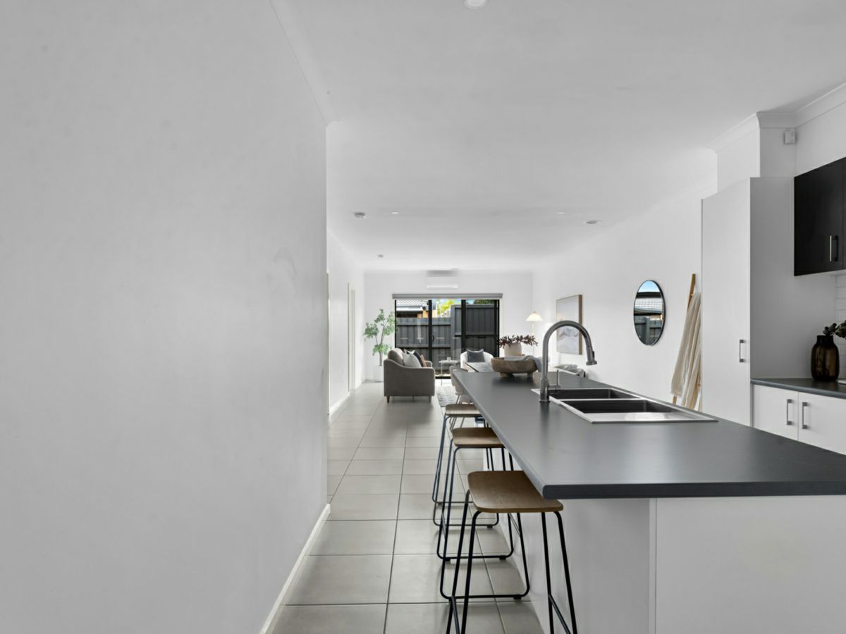 7 Scotland Circuit, Cranbourne West - image 3