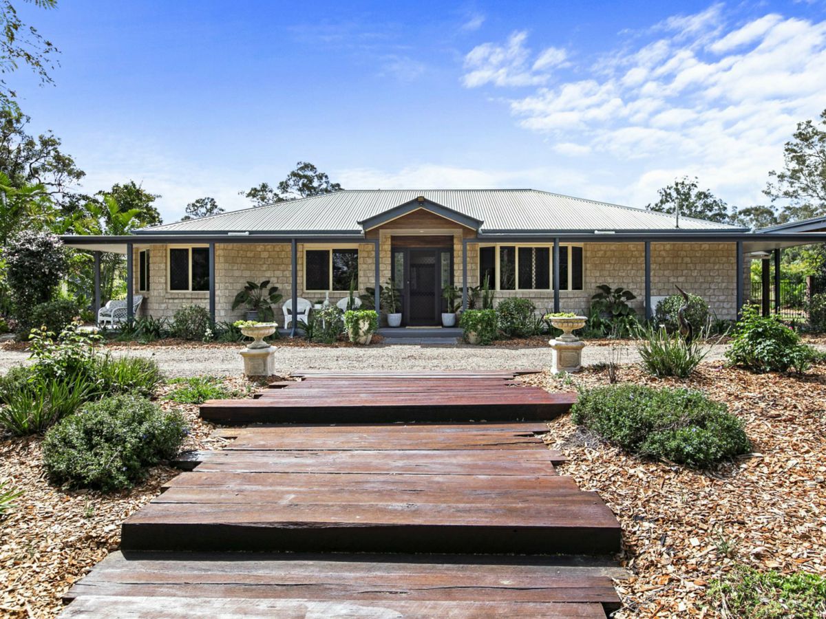 8 Barlow Street South, Maryborough West - image 2