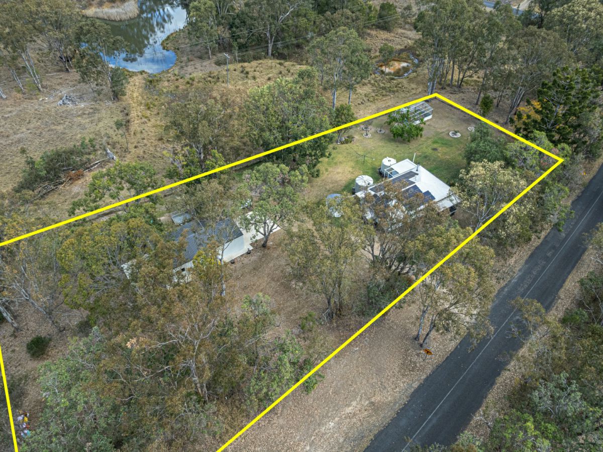 12 Middle Road, Pierces Creek - image 1