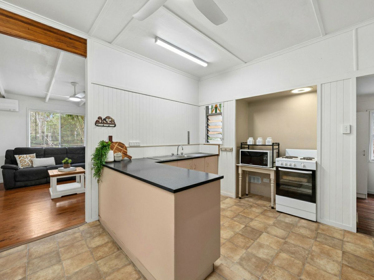 59 Maleny Street, Landsborough - image 2