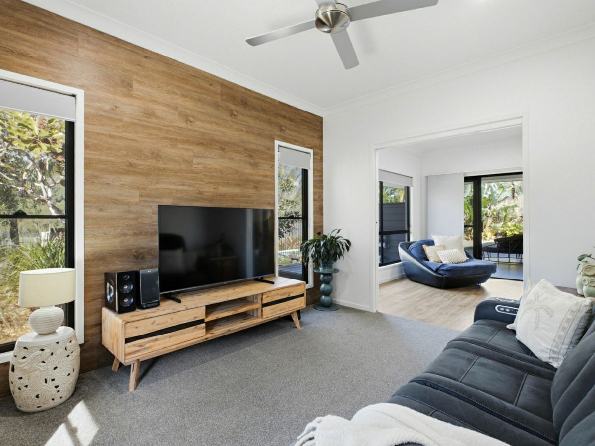 22 Pinnacles Drive, Glass House Mountains - image 3