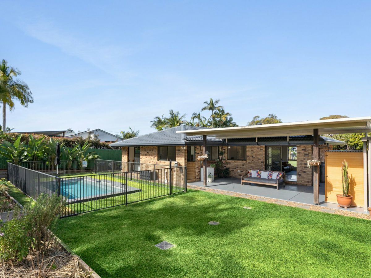 11 Heritage Drive, Glass House Mountains - image 1
