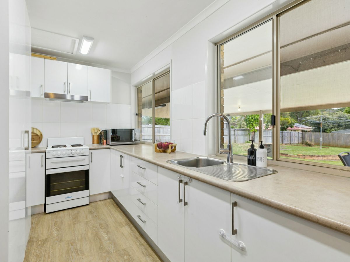 34 Coonowrin Road, Glass House Mountains - image 3