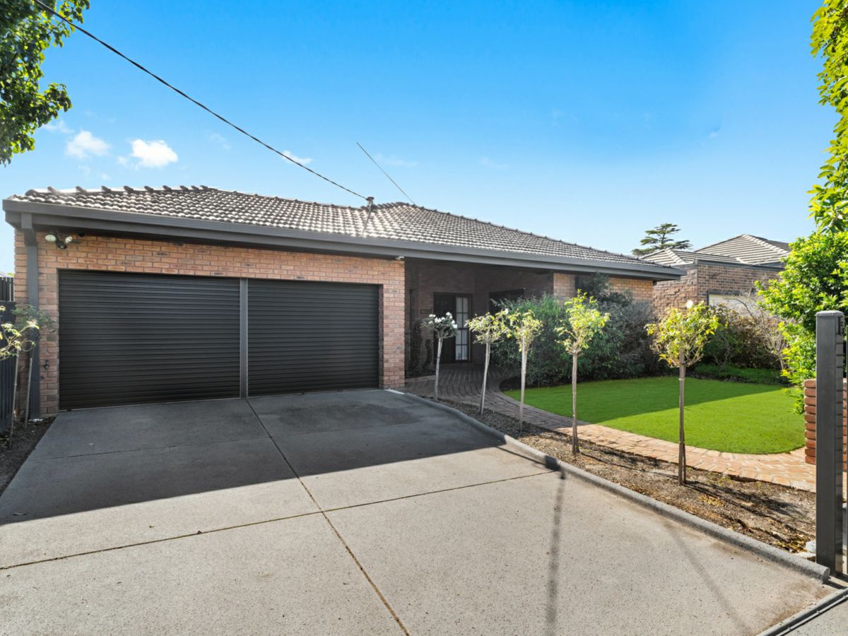 9 Ross Street, Bentleigh - image 1