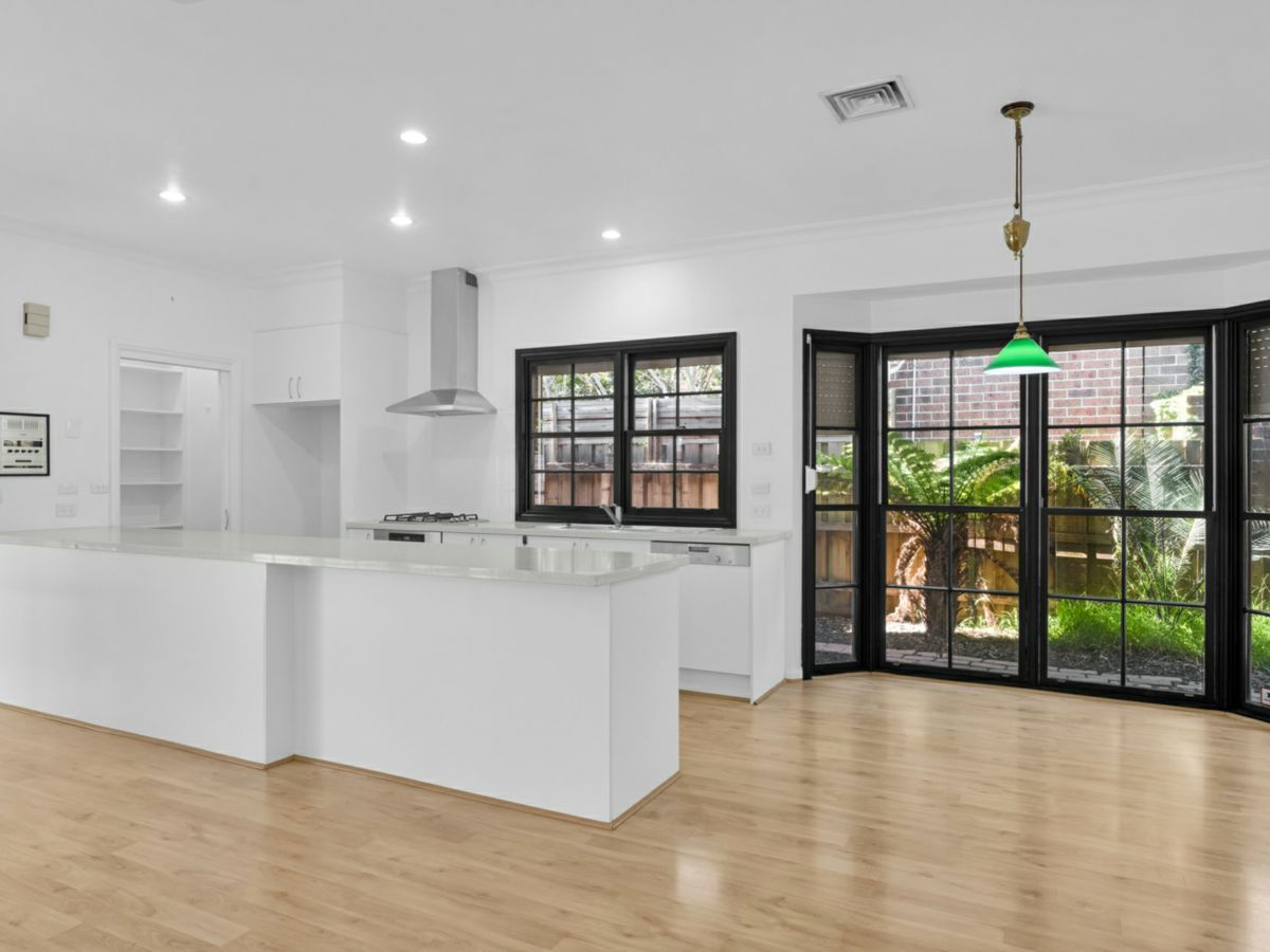 9 Ross Street, Bentleigh - image 2