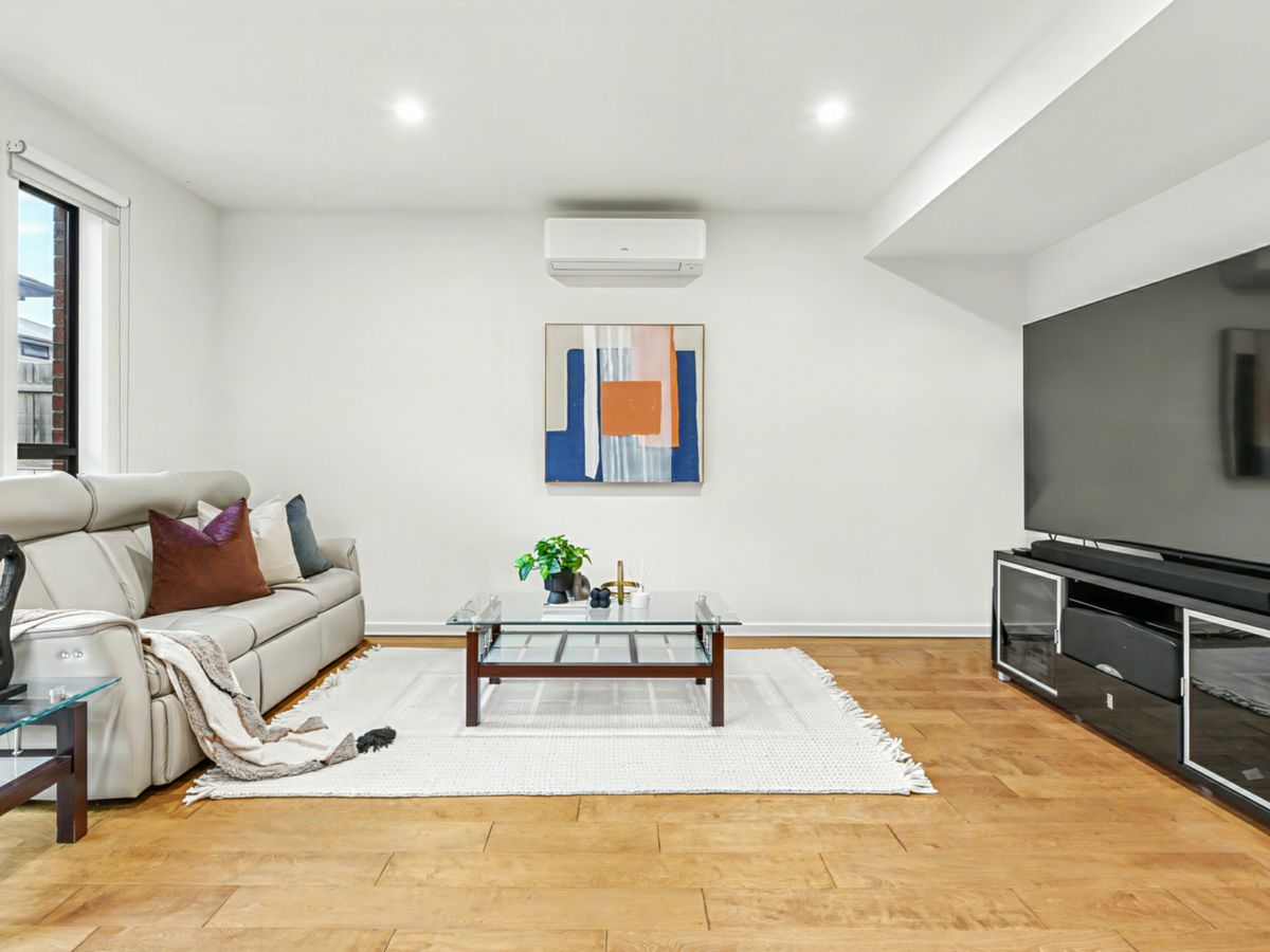 6 Hakea Place, Keysborough - image 2