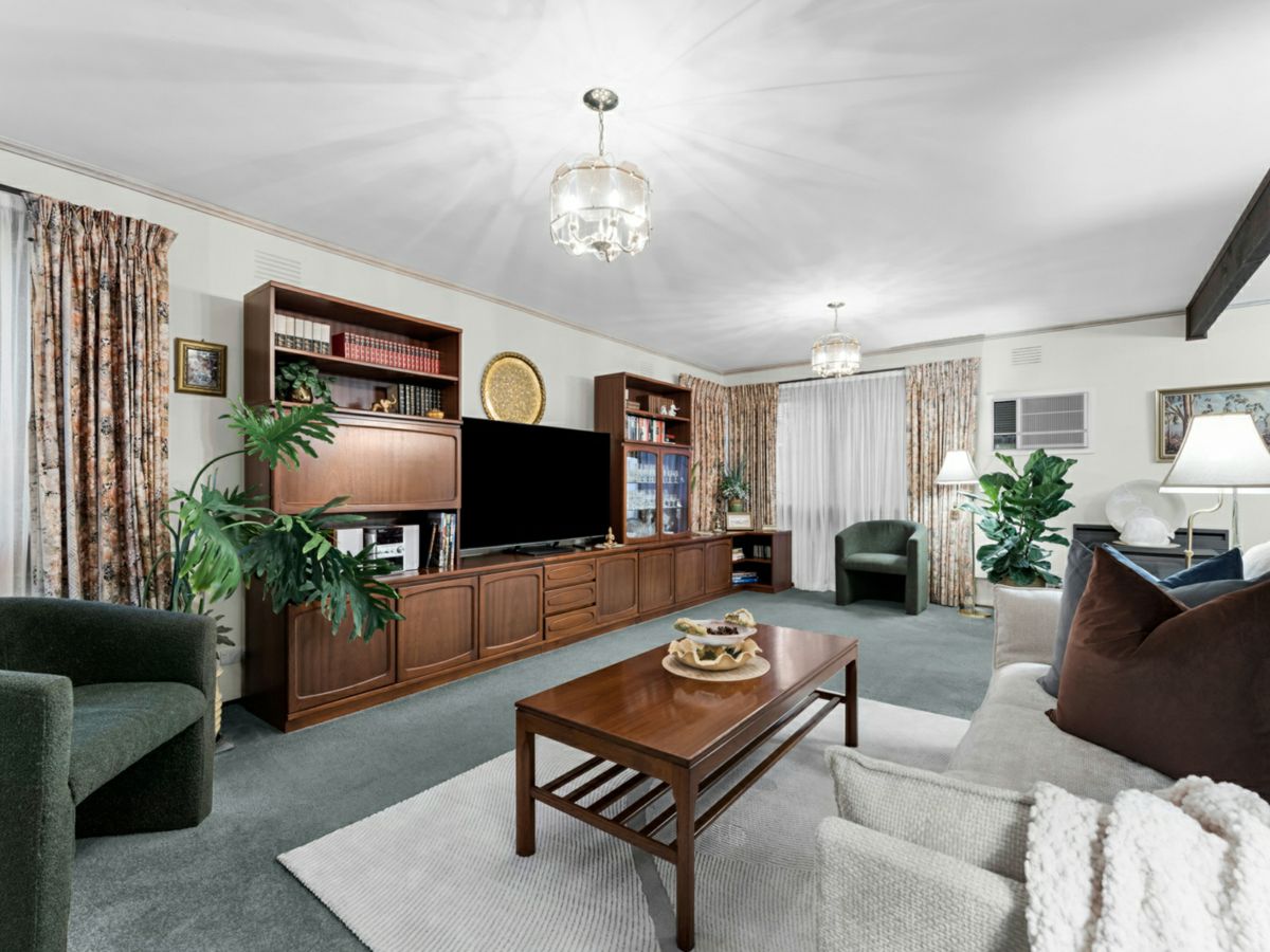 8 Lando Place, Springvale South - image 1