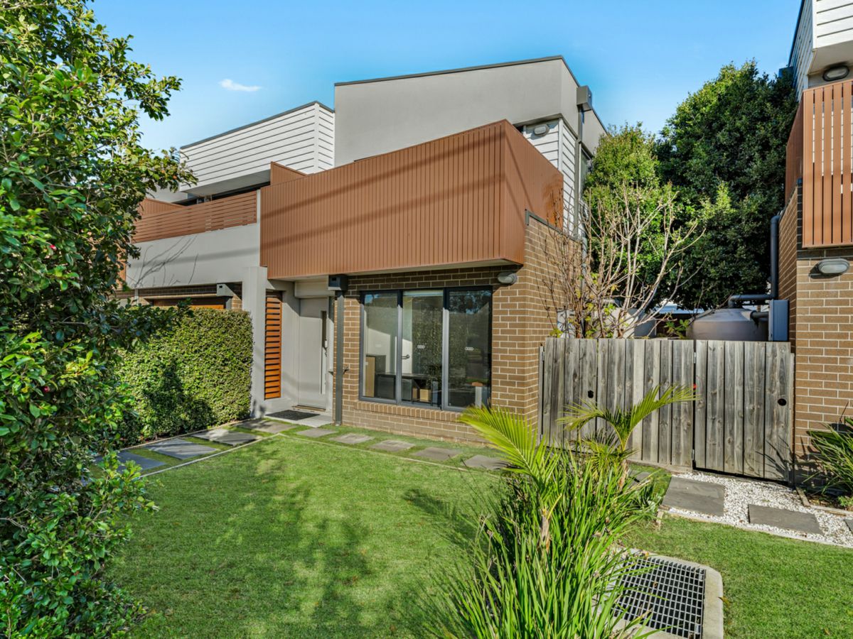 3/480 Haughton Road, Clayton South - image 1