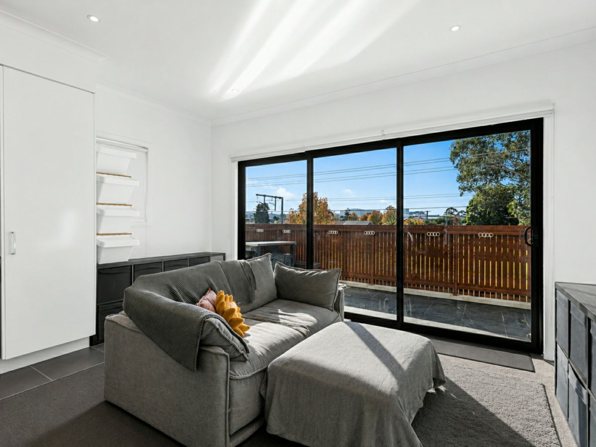 3/480 Haughton Road, Clayton South - image 2
