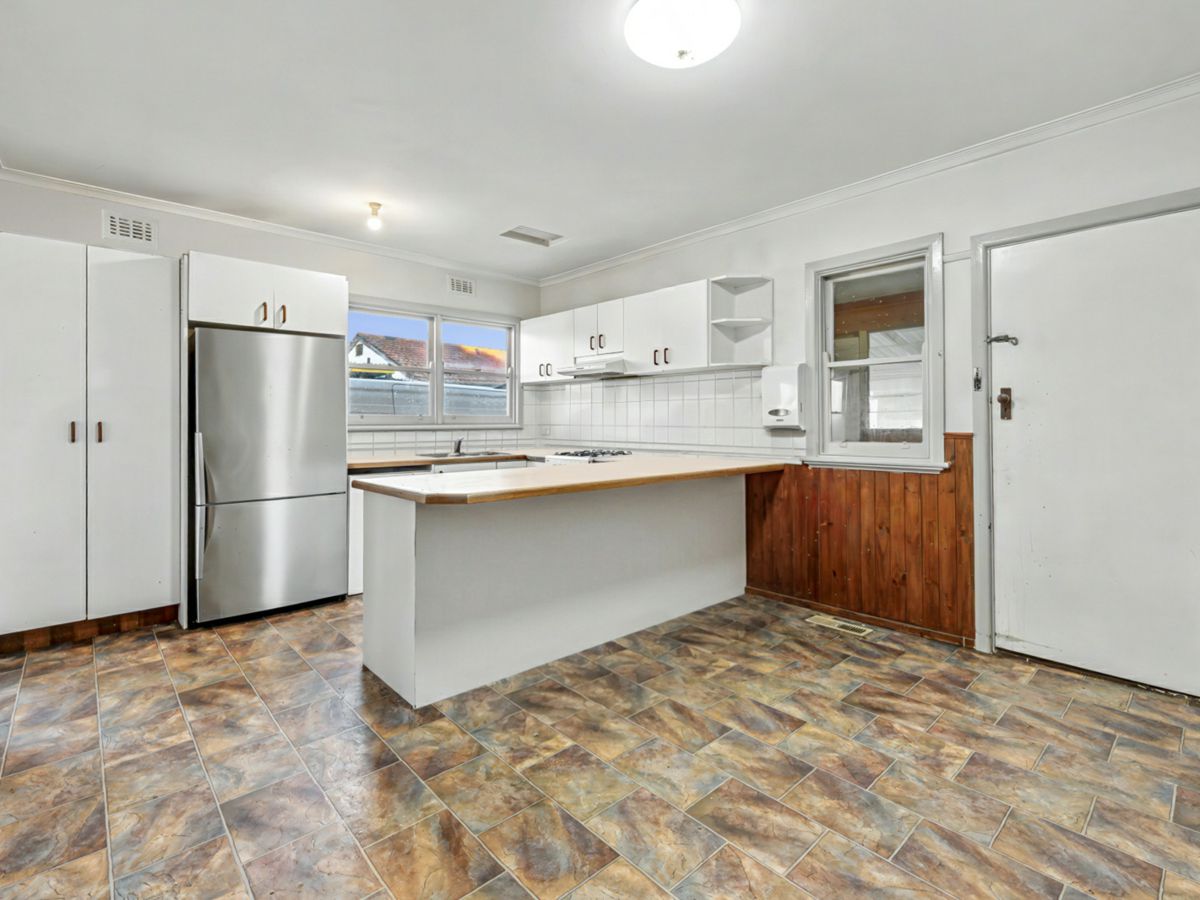 4 Florence Court, Dandenong - image 3
