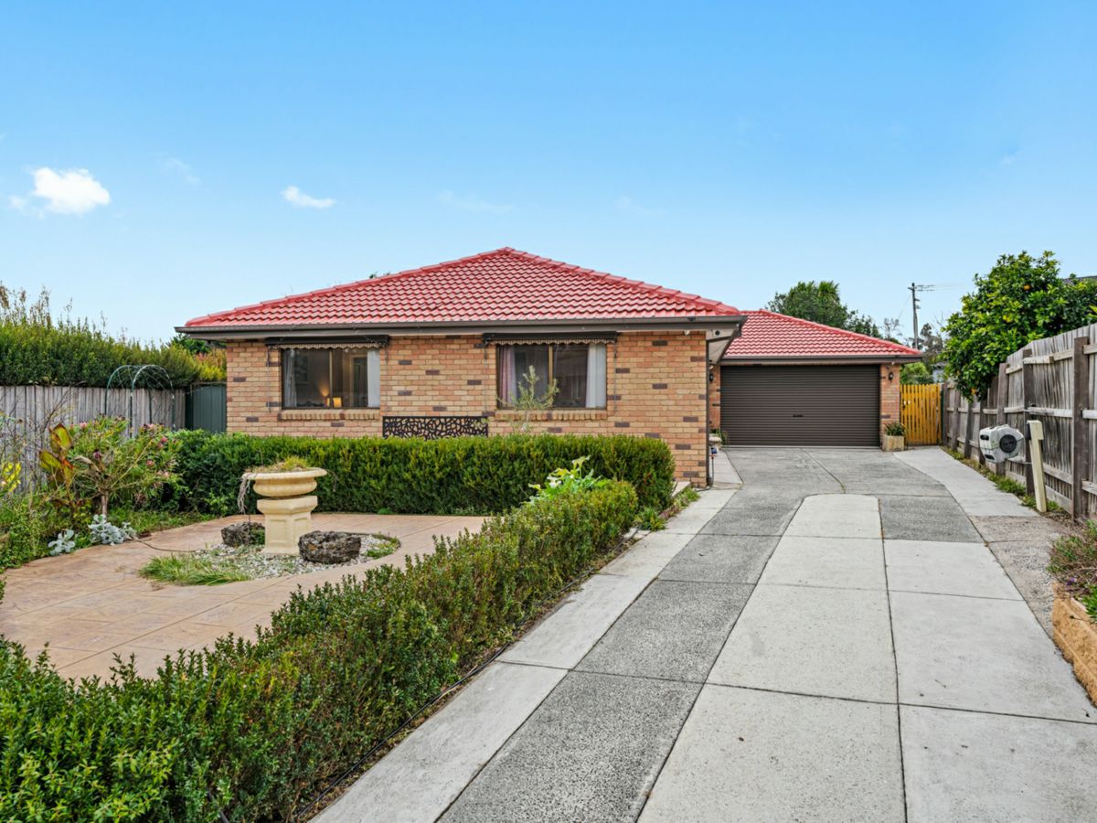 11 Tripoli Court, Hallam - image 2