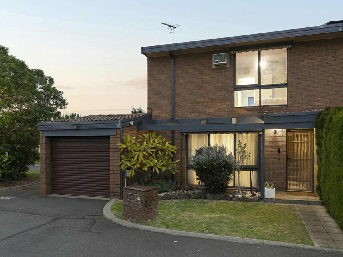 2 Dryandra Crescent, Keysborough - image 1