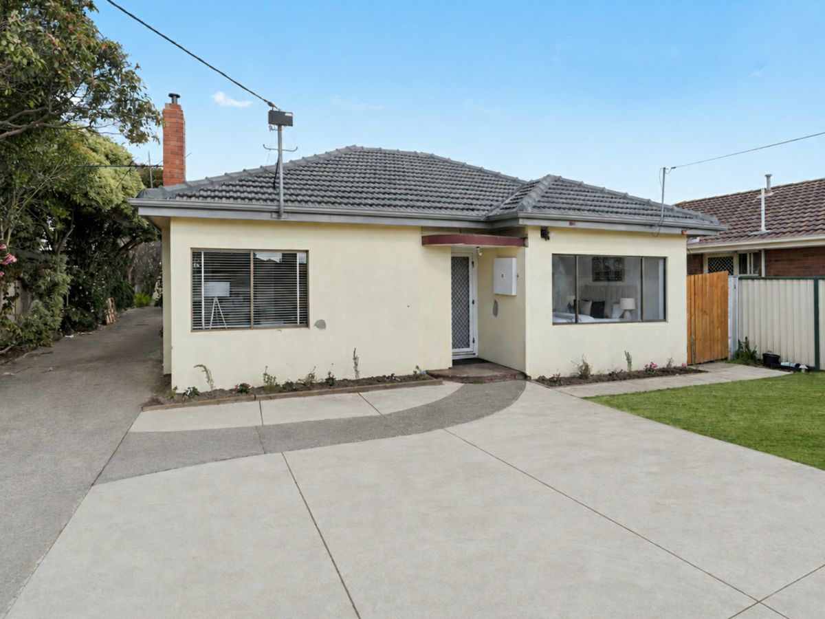 1/102 Herbert Street, Dandenong - image 1