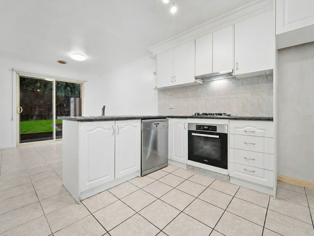5/17 Edith Street, Dandenong - image 2