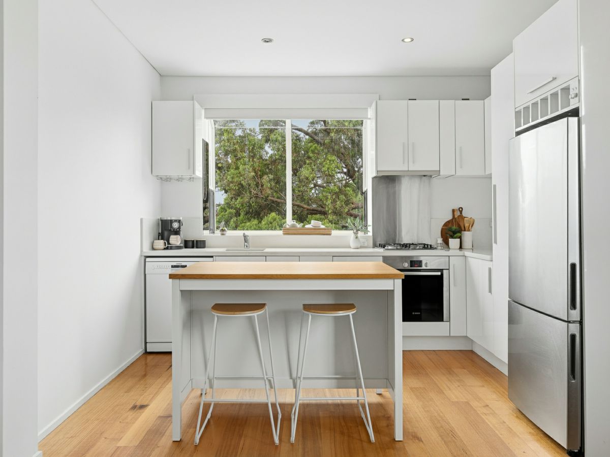2/17 Byron Street, Elwood - image 3