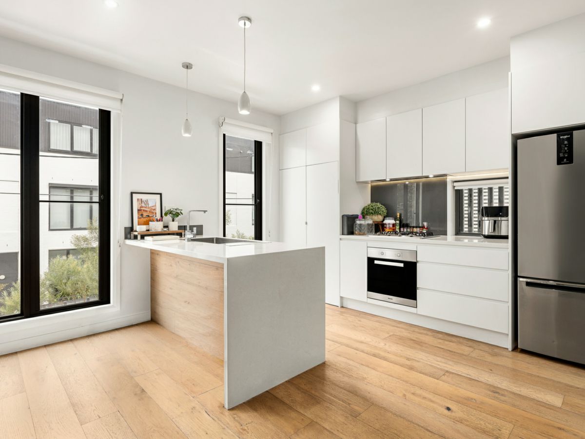 1/2 Nelson Street, Balaclava - image 1
