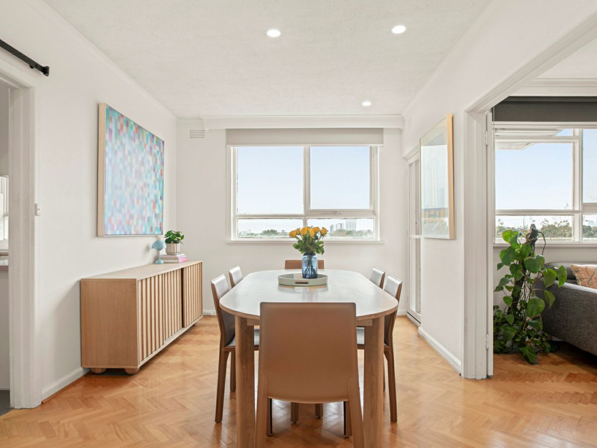 15/203 Alma Road, St Kilda East - image 1
