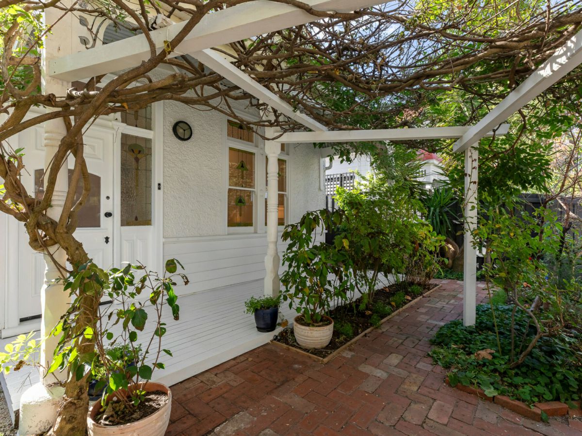6 Thackeray Street, Elwood - image 2