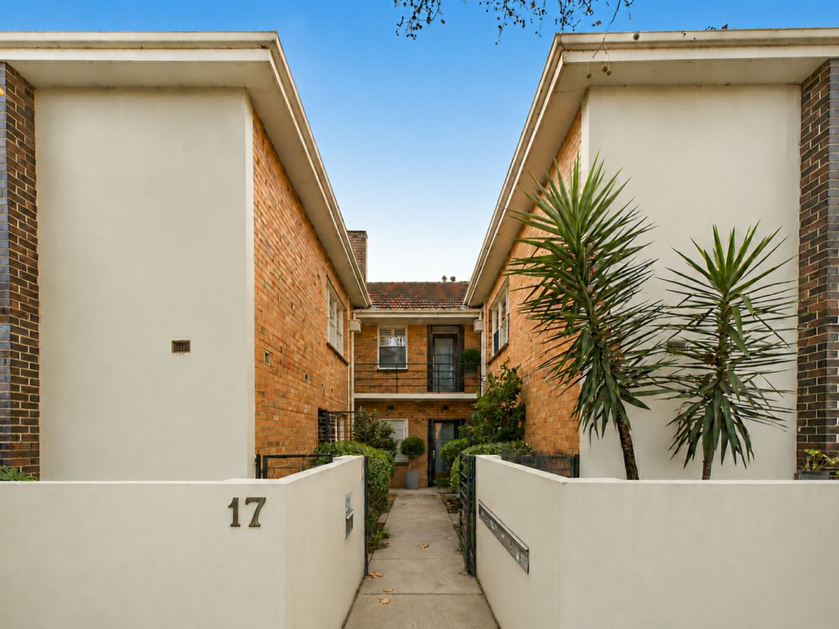 4/17 Joyce Street, Elwood - image 1
