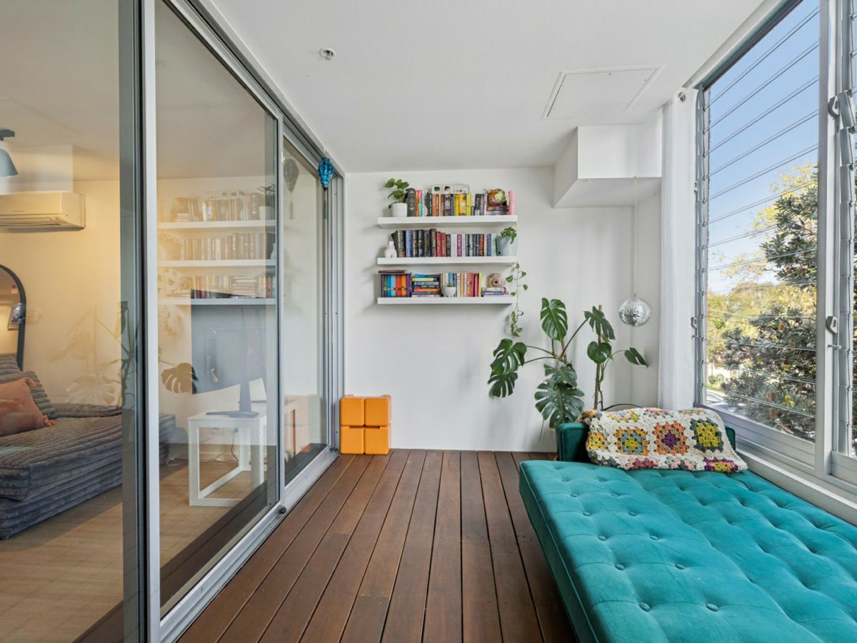 106/2 Chaucer Street, St Kilda - image 2