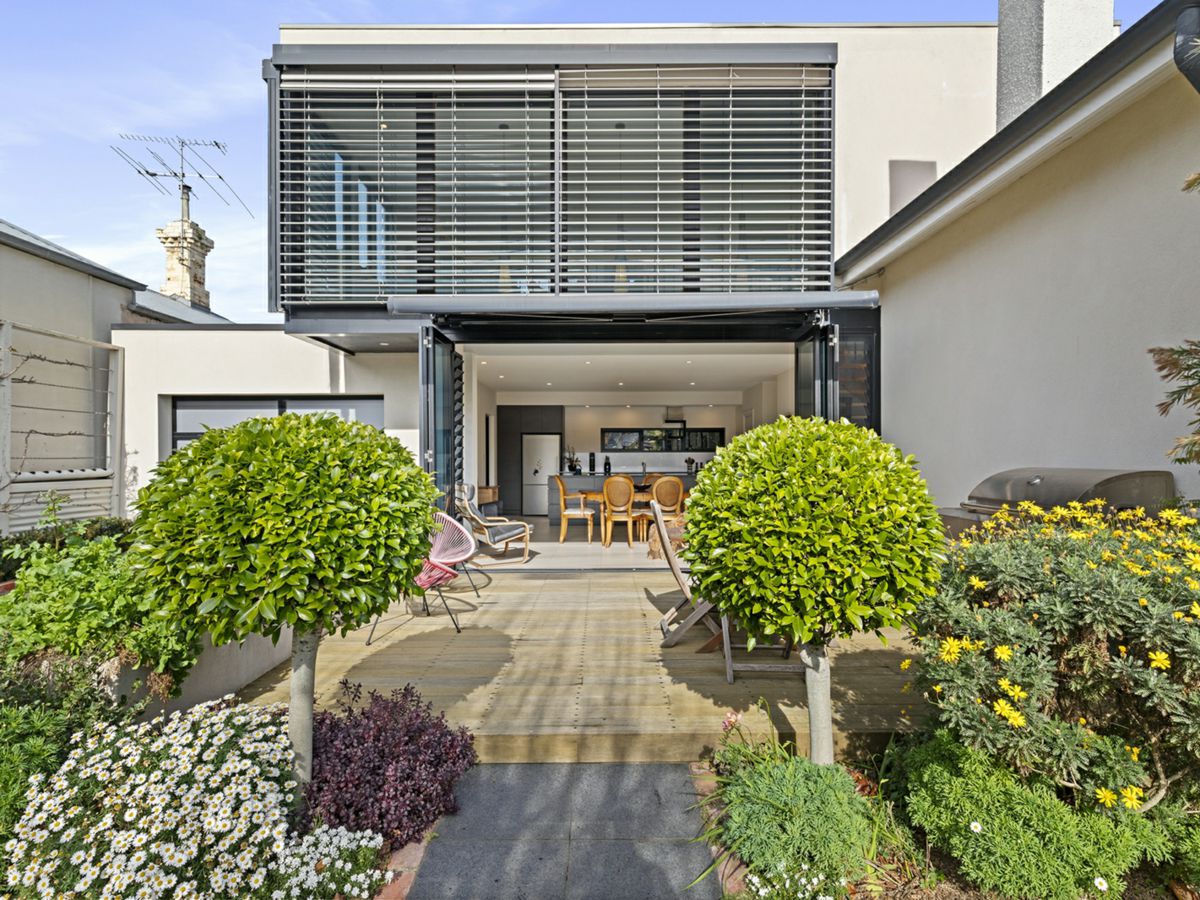 8 Somers Street, Balaclava - image 2