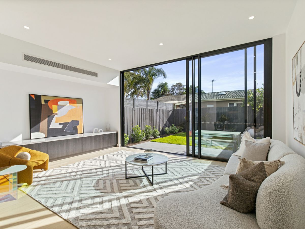 87B Kambrook Road, Caulfield North - image 2