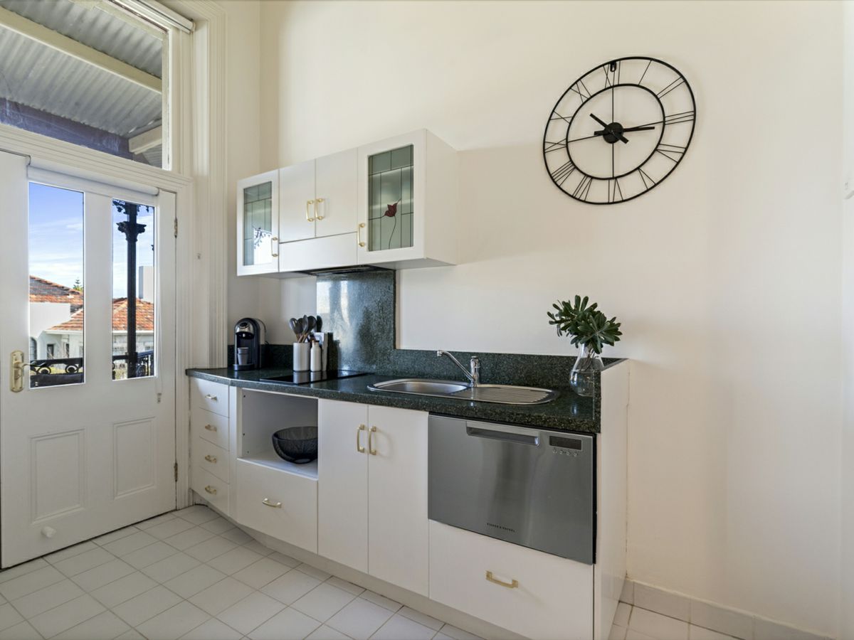 12/17 Byrne Avenue, Elwood - image 3