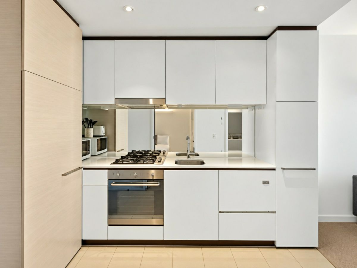 905/470 St Kilda Road, Melbourne - image 3