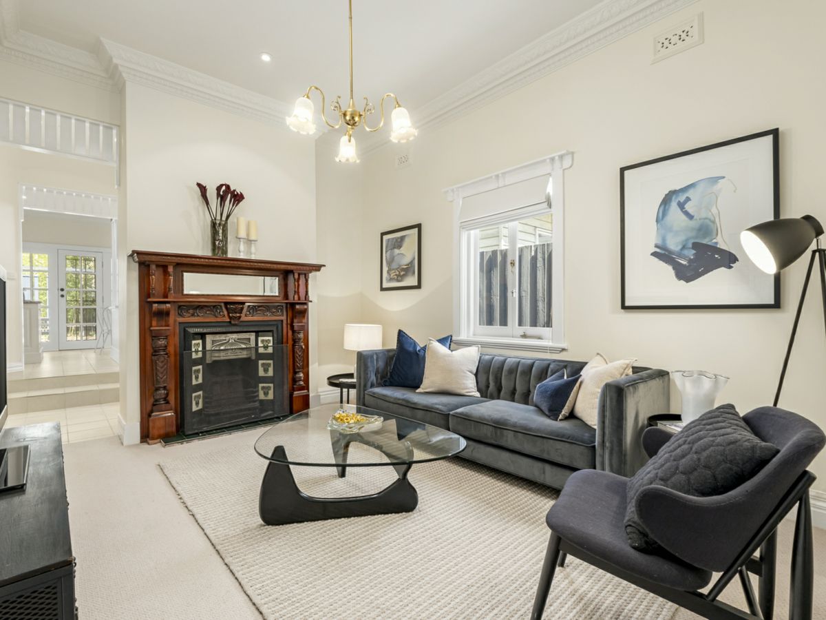 104 Glen Huntly Road, Elwood - image 2