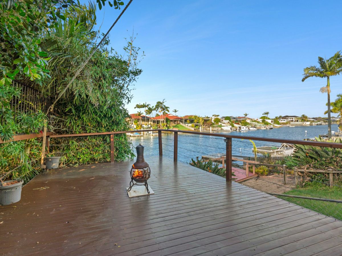 2/54 Hoya Crescent, Bongaree - image 1