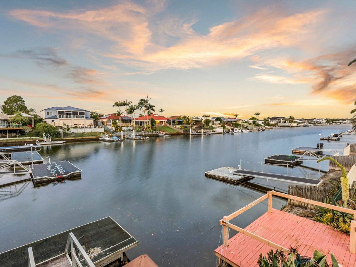 2/54 Hoya Crescent, Bongaree - image 2