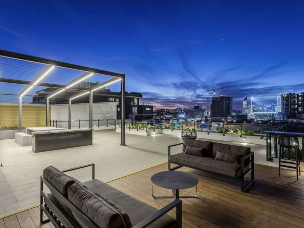 201/8 Holden Street, WOOLLOONGABBA