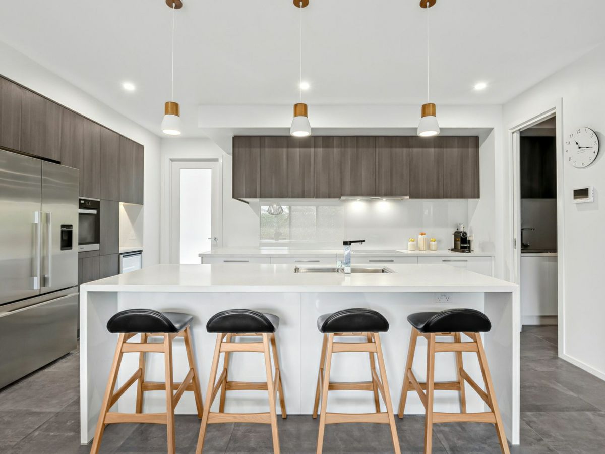 32 Tubular Avenue, Torquay - image 2